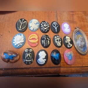 Lot 5 Of 16 Resin Cameo Cabochons For Jewelry Making Lots Of Goth!